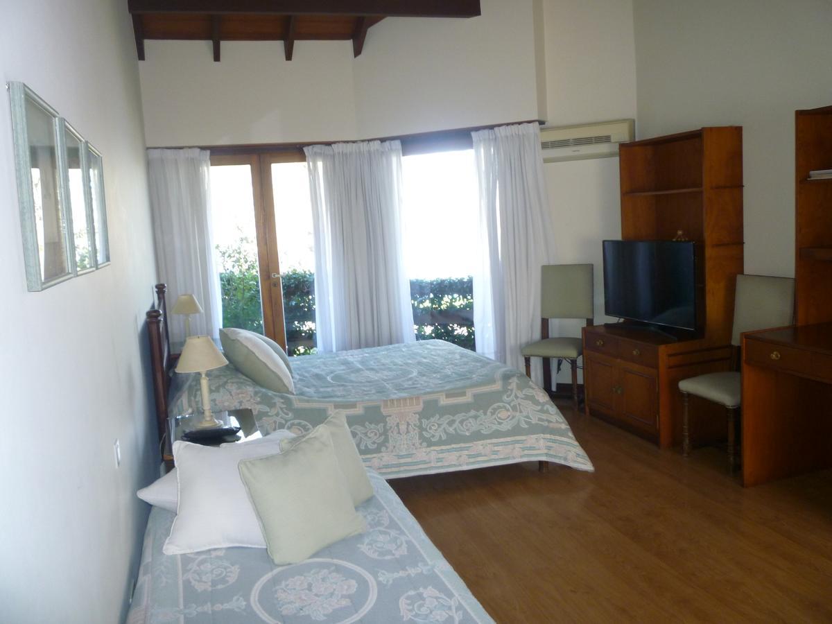 Villa De La Costa Chascomus Bagian luar foto